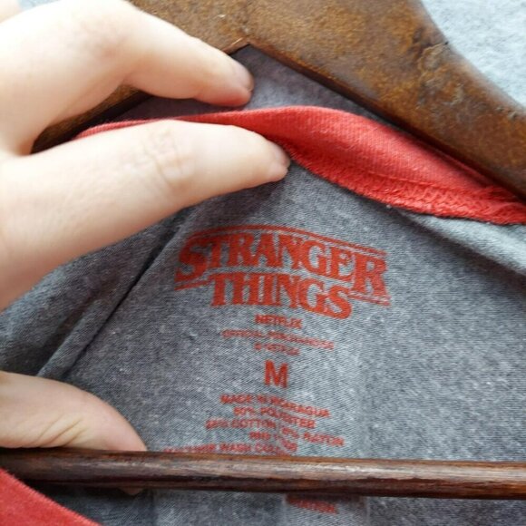 Stranger Things Raglan Baseball Tee Medium Gray & Red Cotton - Picture 3 of 3